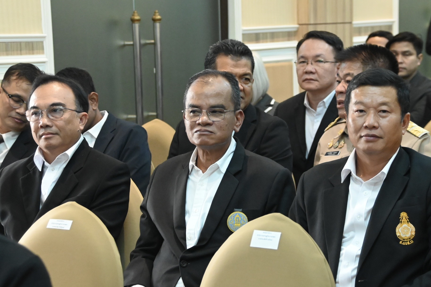 title - ผู้บริหาร ส.ป.ก.ร่วมเป็นสักขีพยานในพิธีรับ - ส่งมอบงานในตำแหน่งปลัดกระทรวงเกษตรและสหกรณ์อย่างเป็นทางการ